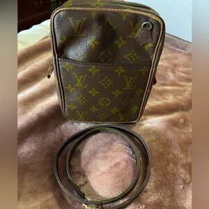 LV 15 Vintage Monogram Canvas Danube Crossbody